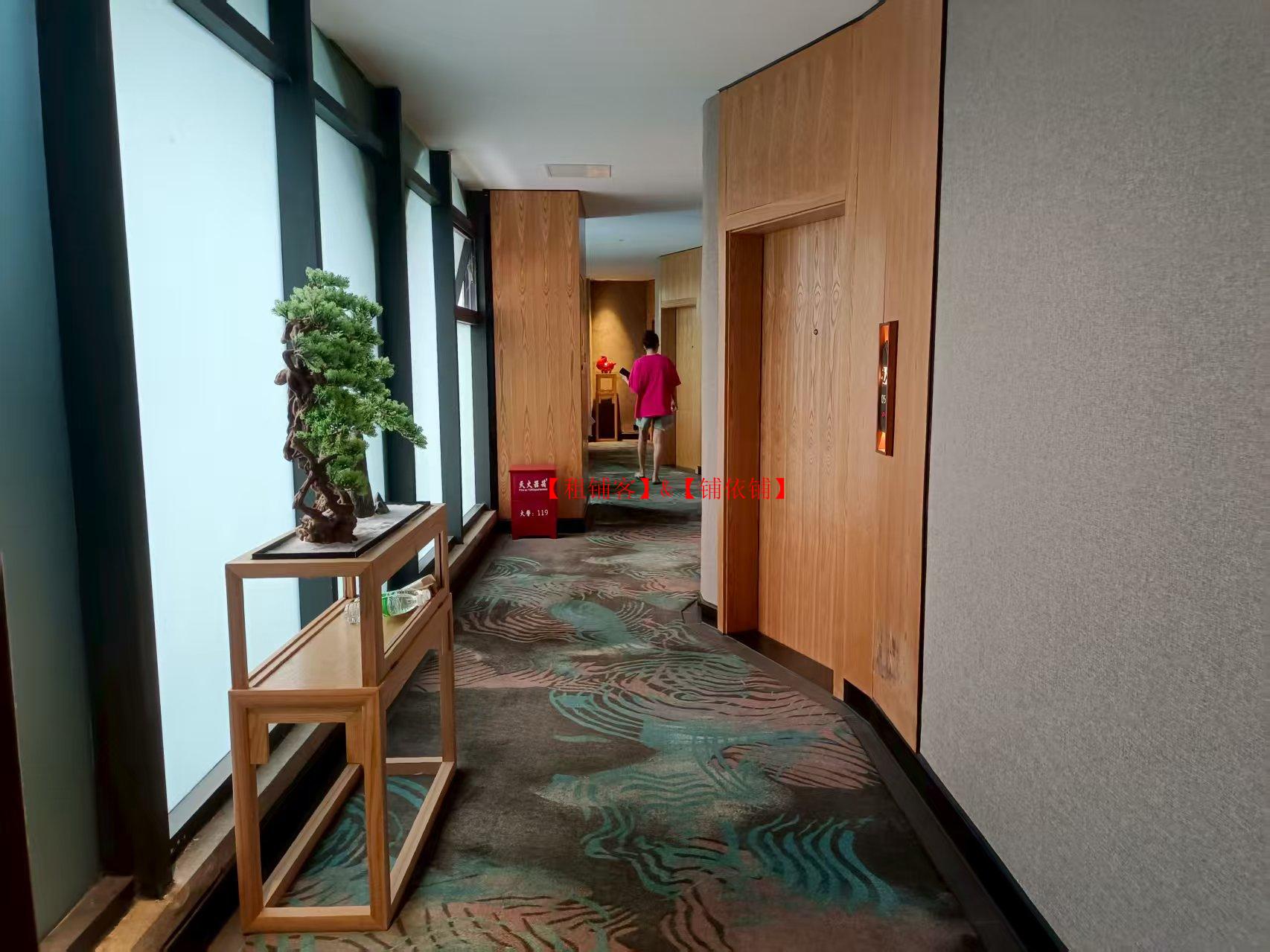 龙洞堡白晶谷经营中酒店转让 650平